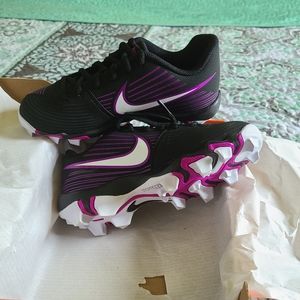 Girls softball cleats